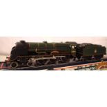 Bachmann 31-405, Lord Nelson Class, 30852 Sir Walter Raleigh, BR Green, Early Crest. Excellent