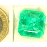 Loose 11.37cts certified natural emerald. P&P Group 1 (£14+VAT for the first lot and £1+VAT for