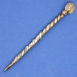 Roman silver stylus with centurion finial, L: 12 cm, 17g. P&P Group 1 (£14+VAT for the first lot and