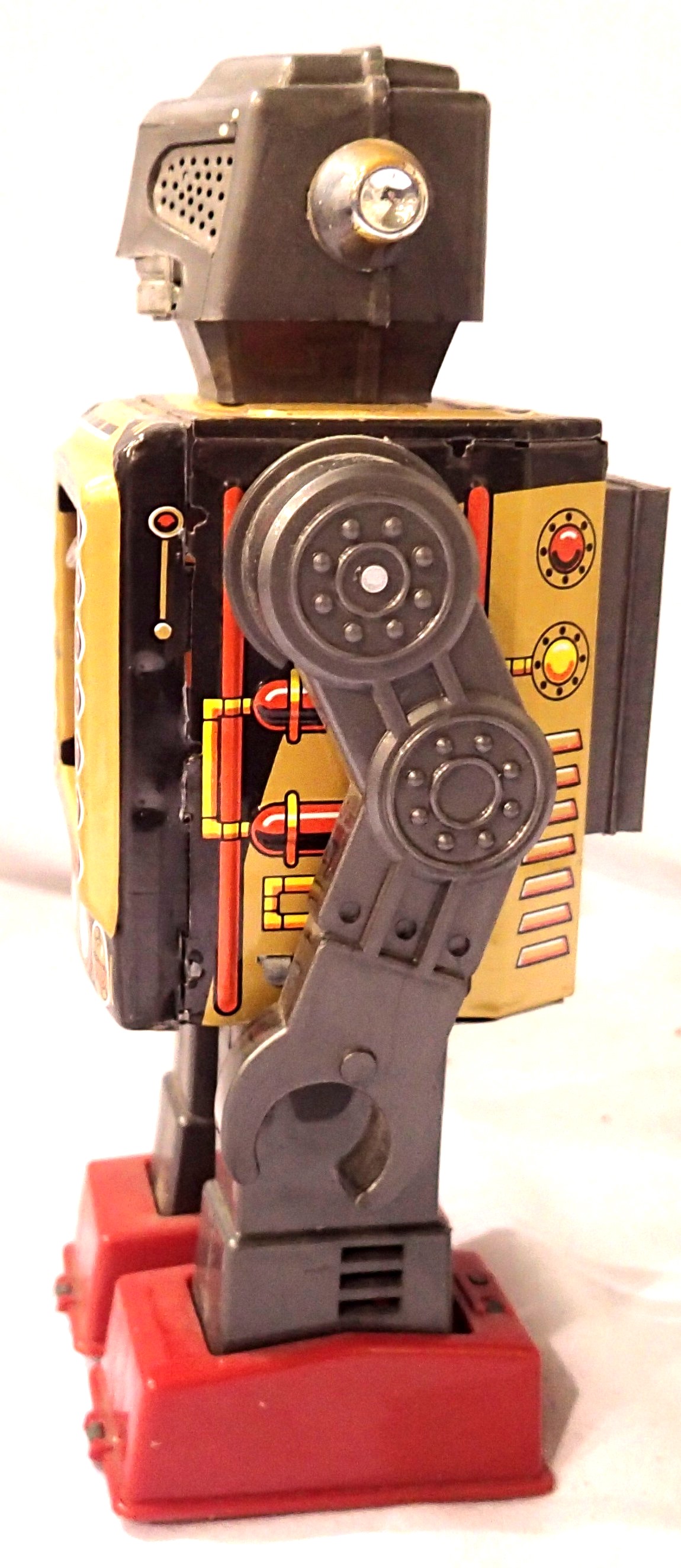 Japanese tinplate/plastic battery operated robot in very good condition, minor marks and - Image 2 of 10