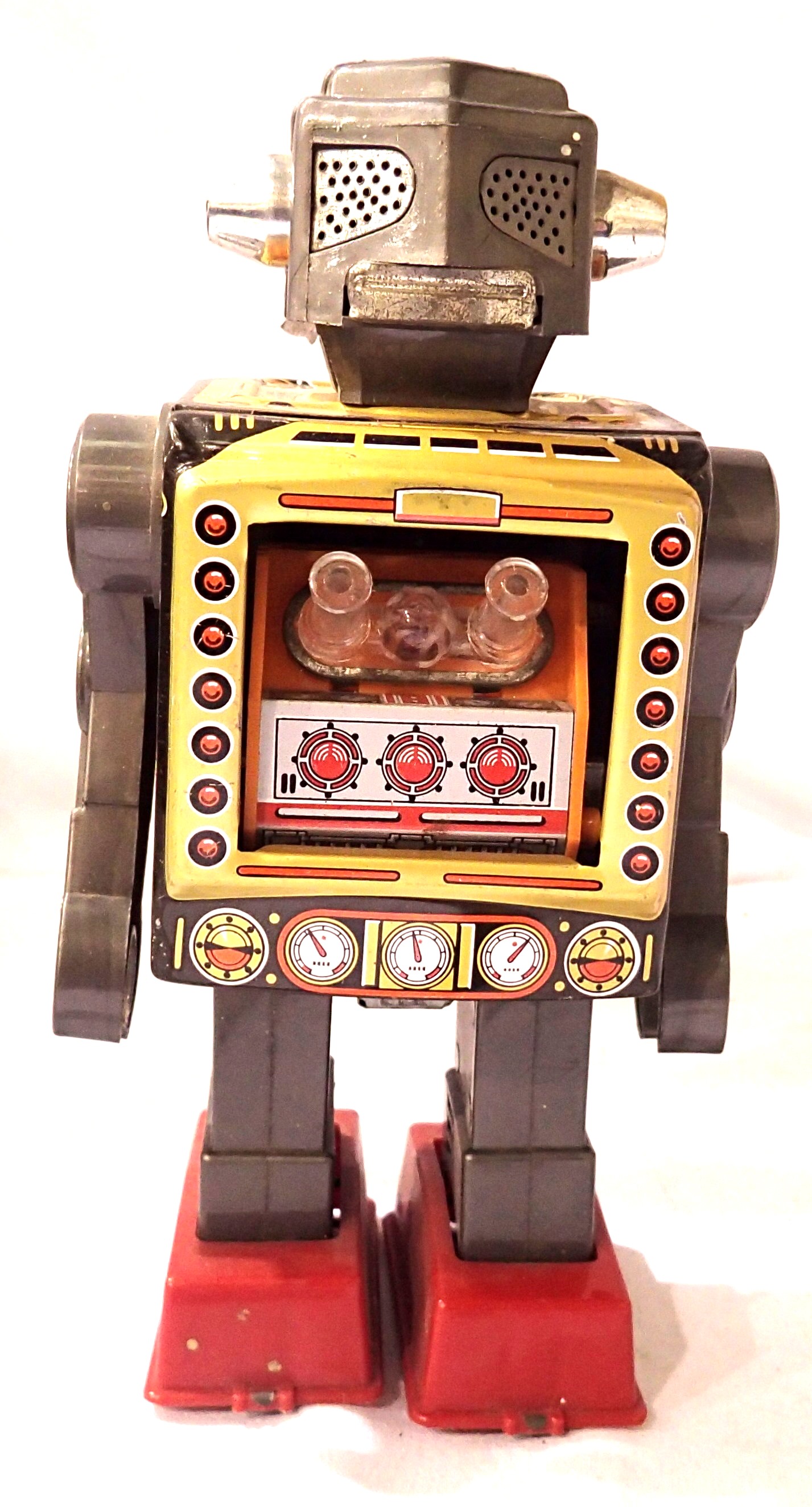 Japanese tinplate/plastic battery operated robot in very good condition, minor marks and