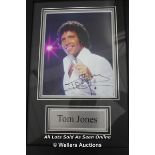 TOM JONES, MUSIC, 10 X 8 FRAMED / SIGNED