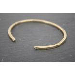 9CT GOLD BANGLE SET WITH TWO DIAMONDS, 18GRAMS