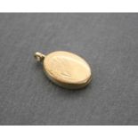 SMALL 9CT GOLD LOCKET, 2 GRAMS