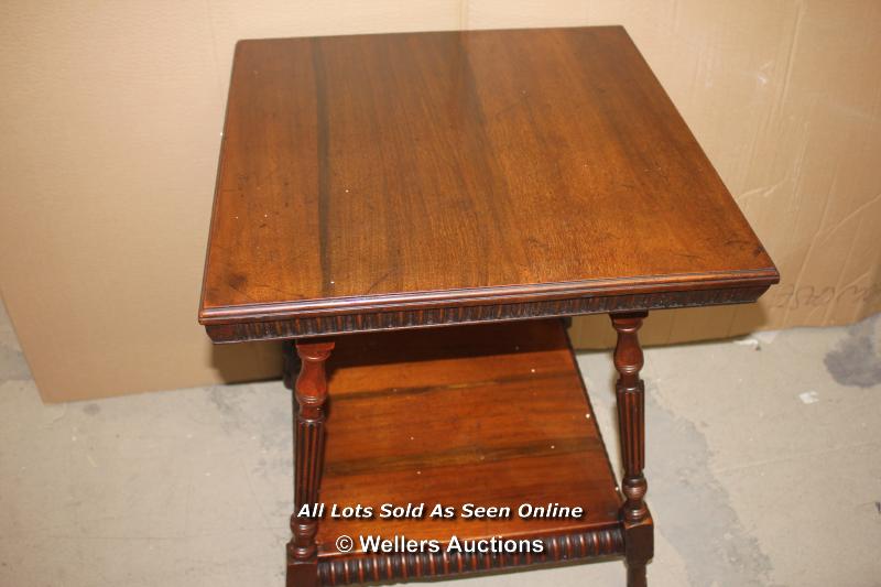 *ARTS AND CRAFTS MAHOGANY OCCASIONAL TABLE 19TH CENTURY [6579] / 65CM HIGH X 58CM WIDE / IN NEED - Bild 2 aus 5