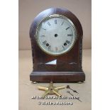 *GILLETT AND JOHNSON TIME AND STRIKE CLOCK, 22CM HIGH WITH KEY [LQD188]