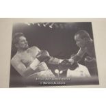 SUGAR RAY LEONARD, BOXING, AFTAL AND UACC CERTIFIED 10 X 8 PHOTO / SIGNED