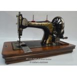 *HARRODS GERMAN VS SEWING MACHINE 1920S - VERY GOOD WORKING CONDITION [LQD185]