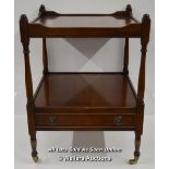 *EARLY 20TH CENTURY ENGLISH MAHOGANY 2-TIER BEDSIDE TABLE WITH A DRAWER SUPPORTED BY TURNED