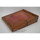 *LARGE MAHOGANY WRITING SLOPE WITH LOCK AND KEY BRASS FITTINGS, 40 X 24.5 X 16CM [LQD197]