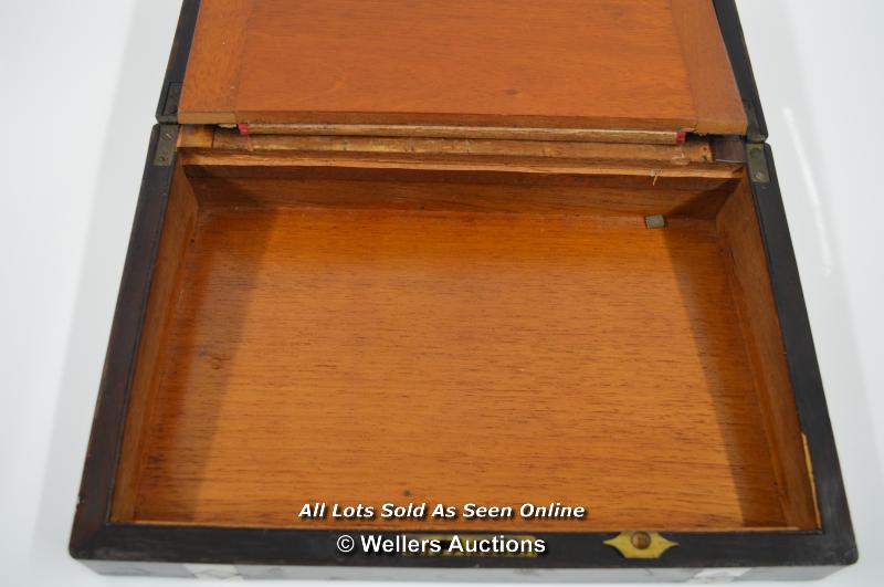 *ROSEWOOD WRITING SLOPE WITH MOTHER OF PEARL AND ABALONE BANDING / 35 X 23X 13CM [LQD197] - Image 3 of 8