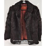 *VINTAGE FUR JACKET 1970'S SIZE 12 - 14 [LQD197]