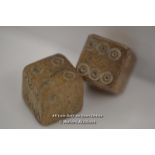 *ROMAN BONE DICE PAIR [LQD197]