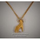 *CARRERA Y CARRERA 18CT GOLD HAND NECKLACE WITH DIAMONDS AND PEARL - ORIGINAL BOX [LQD197]