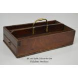 *LATE GEORGIAN MAHOGANY CUTLERY TRAY WITH BRASS HANDLE AND KNIFE DRAWER / 38 X 20 X 10CM [LQD197]