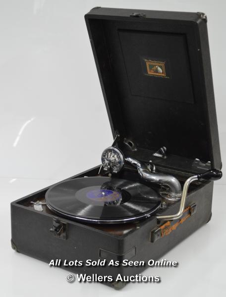 *HMV 102 PORTABLE GRAMOPHONE PLAYER C.1940S / IN WORKING ORDER WITH FIVE RECORDS [LQD197]