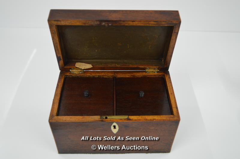 *REGENCY TWO SECTION TEA CADDY WITH SHELL MOTIF & KEY / 20 X 13 X 10.5 CM [LQD197] - Image 7 of 9