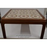 *VINTAGE TILE TOP MAHOGANY COFFEE TABLE / 71 X 71 X 37CM [LQD197]