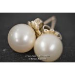 *TIFFANY & CO STERLING SILVER FRESH WATER PEARL EARRINGS - NEW WITHOUT TAGS [LQD197]