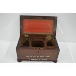 *VICTORIAN MAHOGANY WOOD TEA CADDY C.1850 / 30 X 17 X 15CM [LQD197]