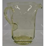 *A GREEN ETCHED URANIUM GLASS JUG / 18.5CM HIGH [LQD197]