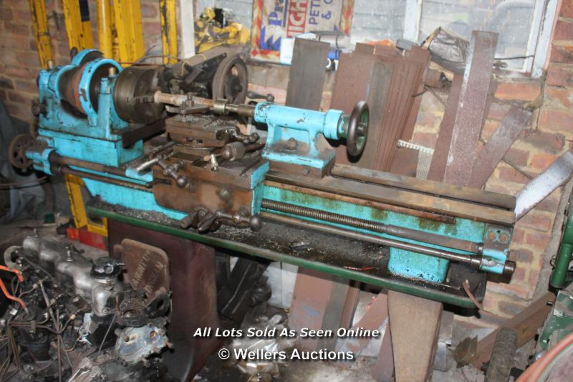 LEE AND HUNT LTD WORKSHOP LATHE, SINGLE PHASE - Image 4 of 5