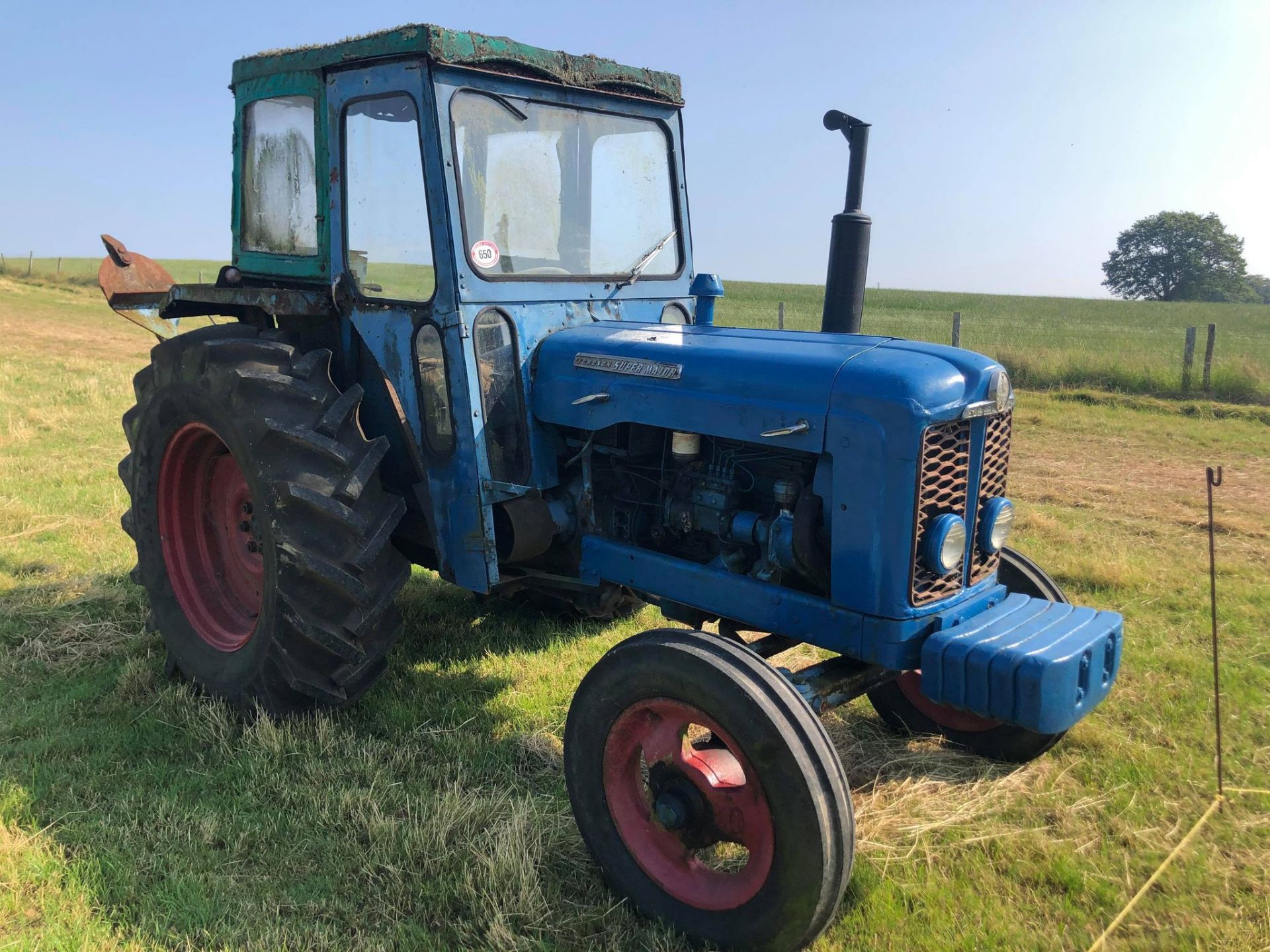 1963 FORDSON SUPER MAJOR (116 WKN) WITH COOKS 12 TONNE 2 SPEED WINCH - Image 2 of 16