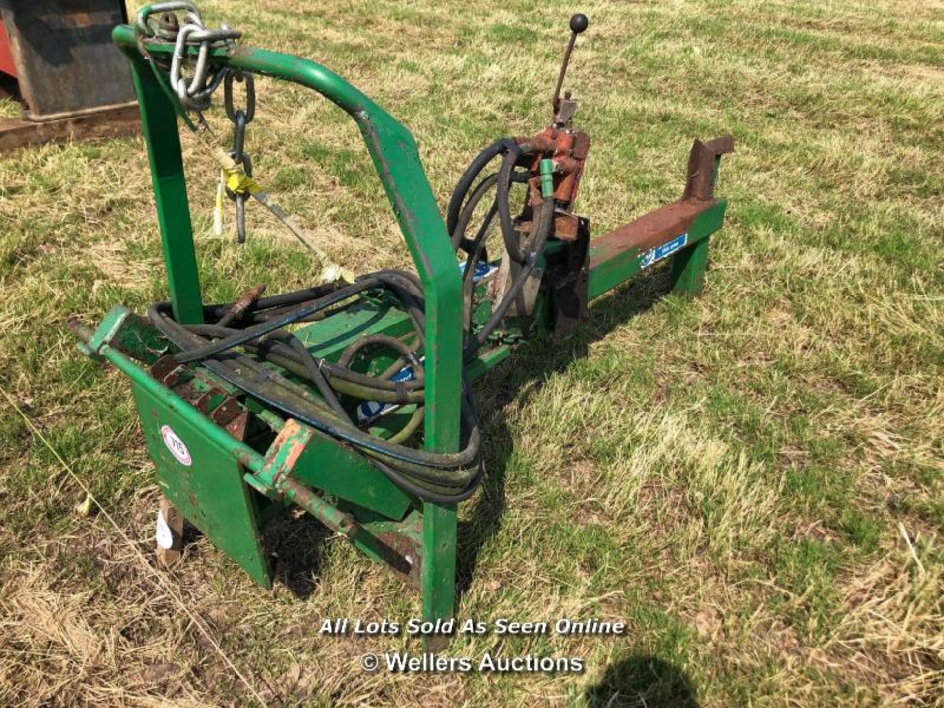 HYDRAULIC TRACTOR MOUNTED LOG SPLITTER