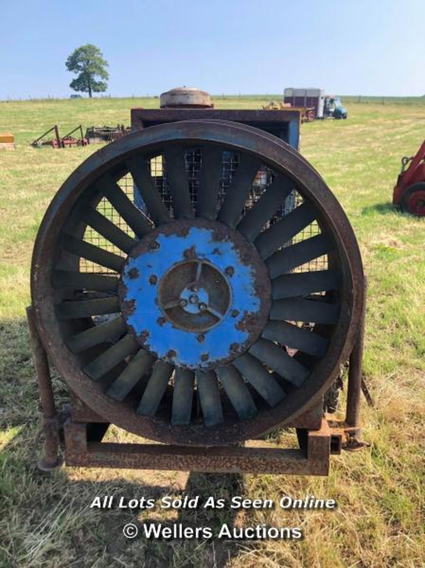 INDUSTRIAL FAN ON TRAILER, FORD 4 CYLINDER ENGINE - Image 3 of 3