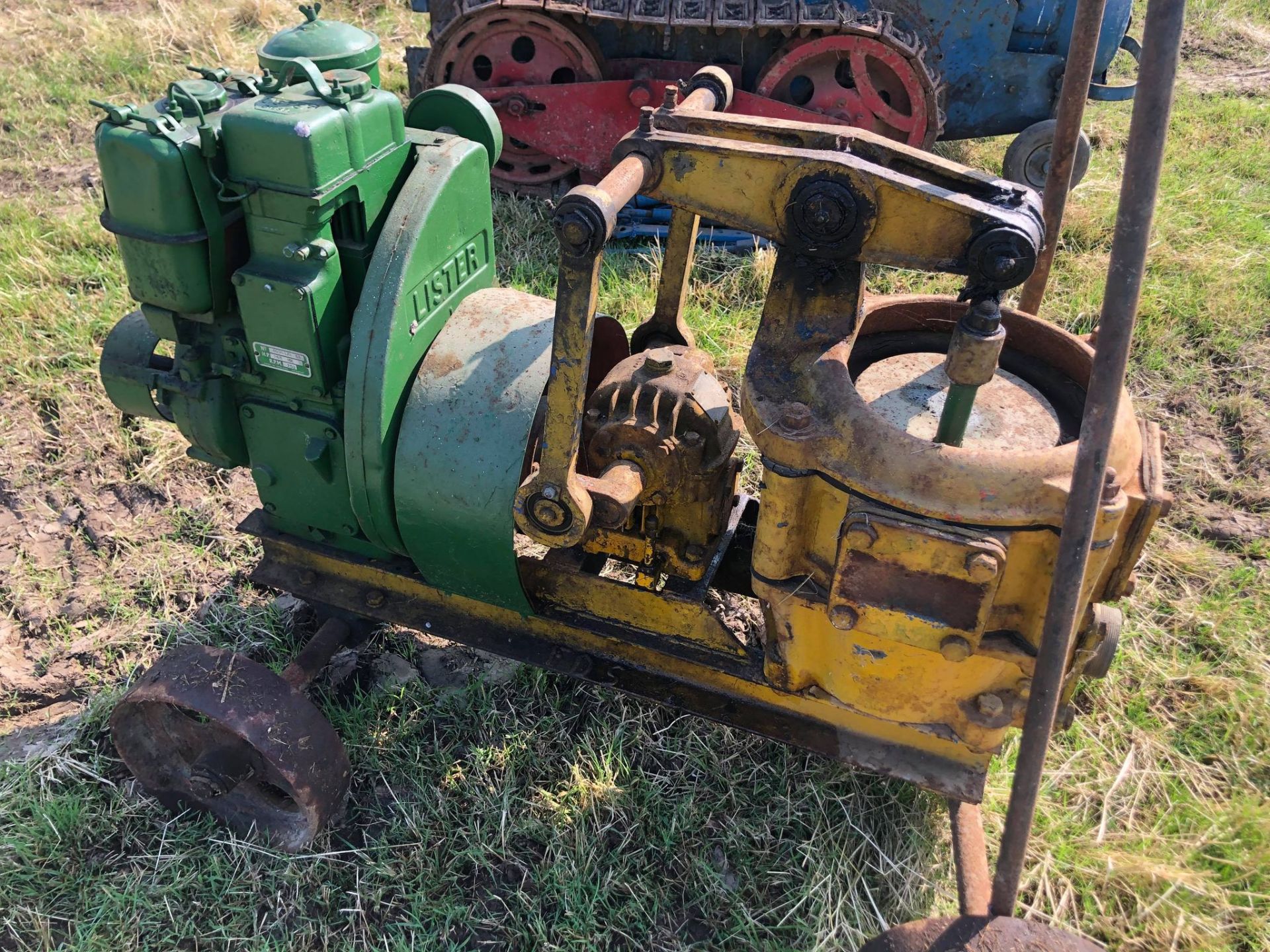 VINTAGE WATER PUMP WITH LISTER ENGINE ON WHEELS - Image 3 of 5