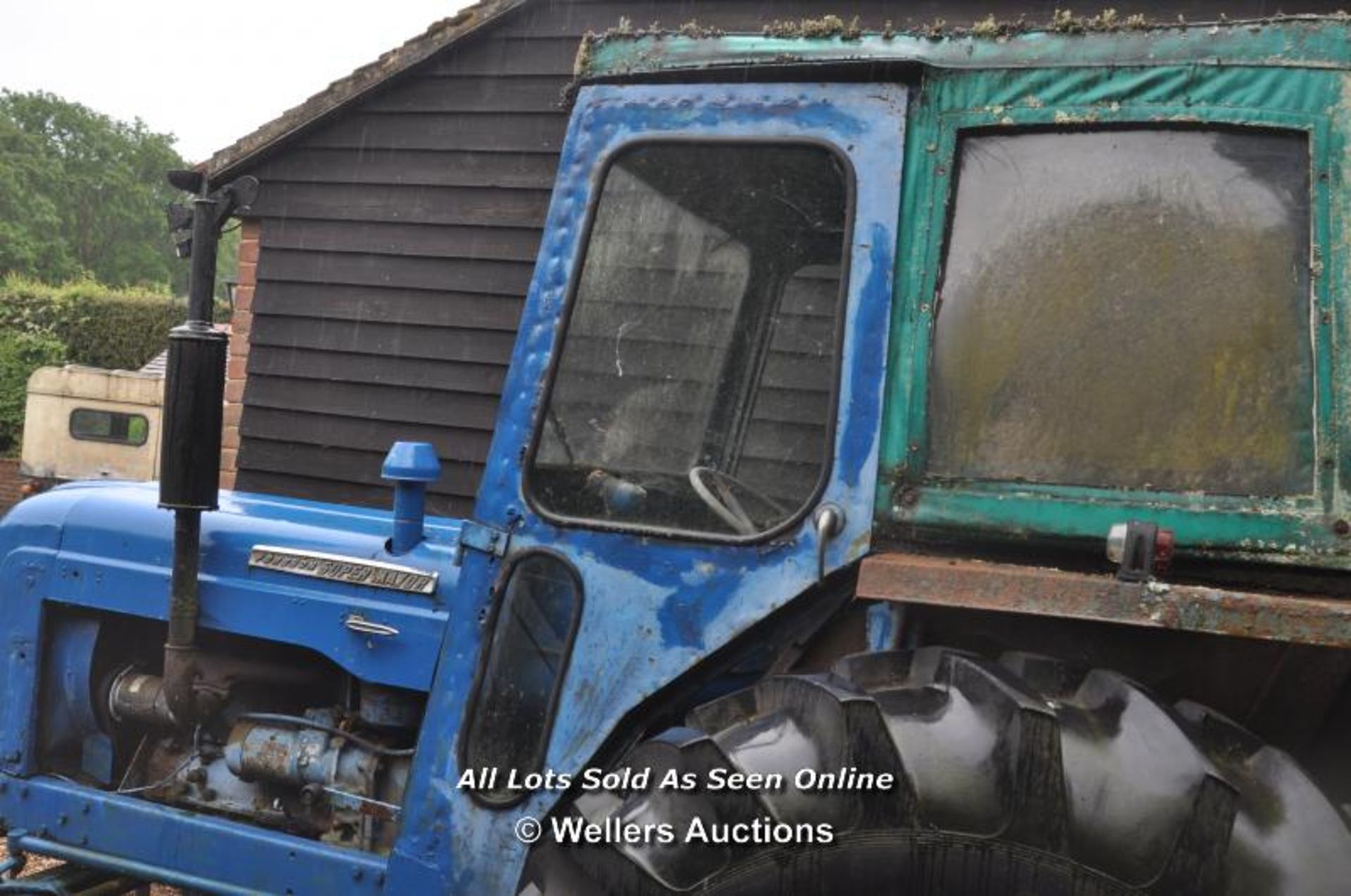 1963 FORDSON SUPER MAJOR (116 WKN) WITH COOKS 12 TONNE 2 SPEED WINCH - Image 15 of 16