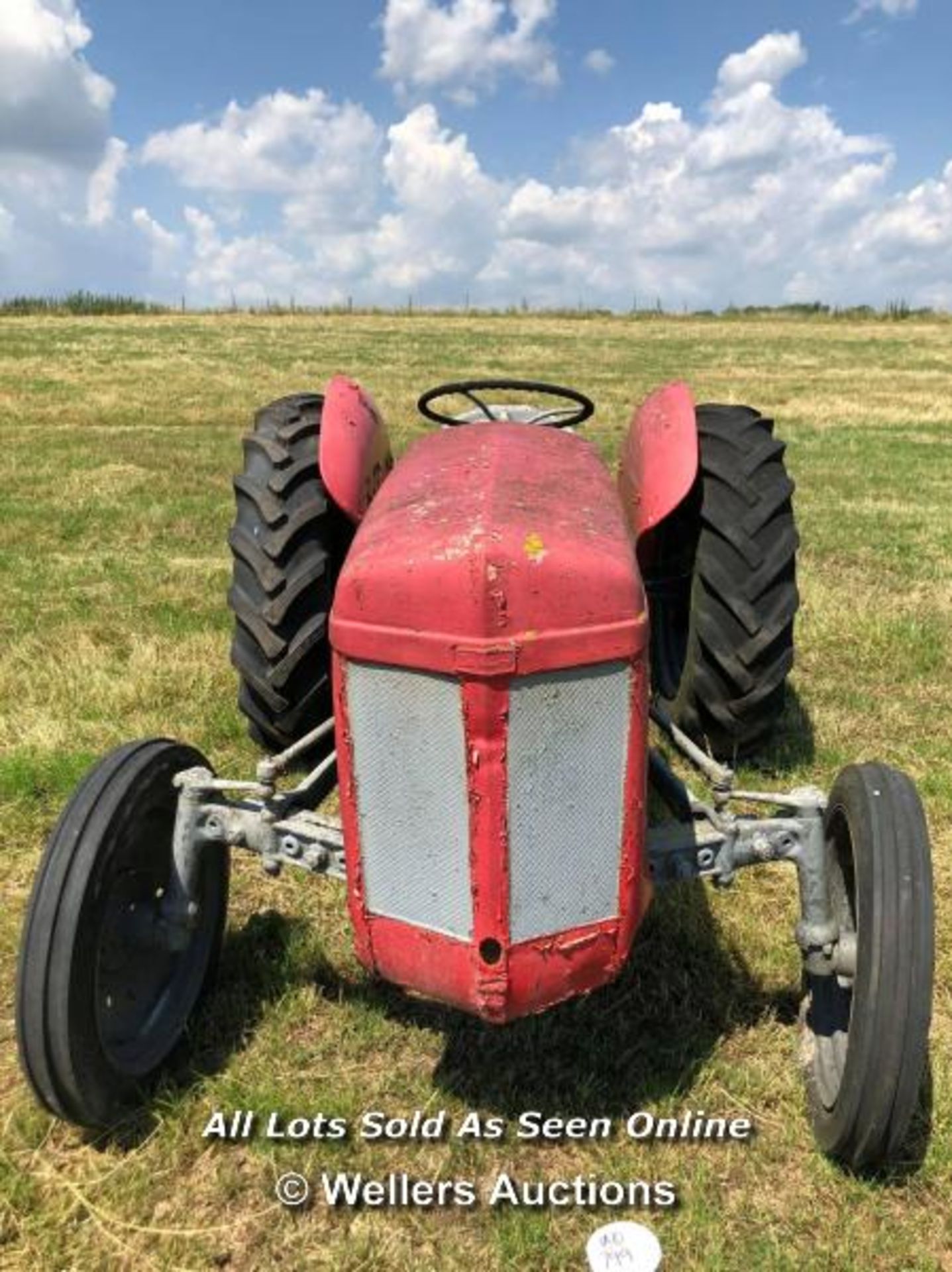 MASSEY FERGUSON TRACTOR - Image 3 of 5