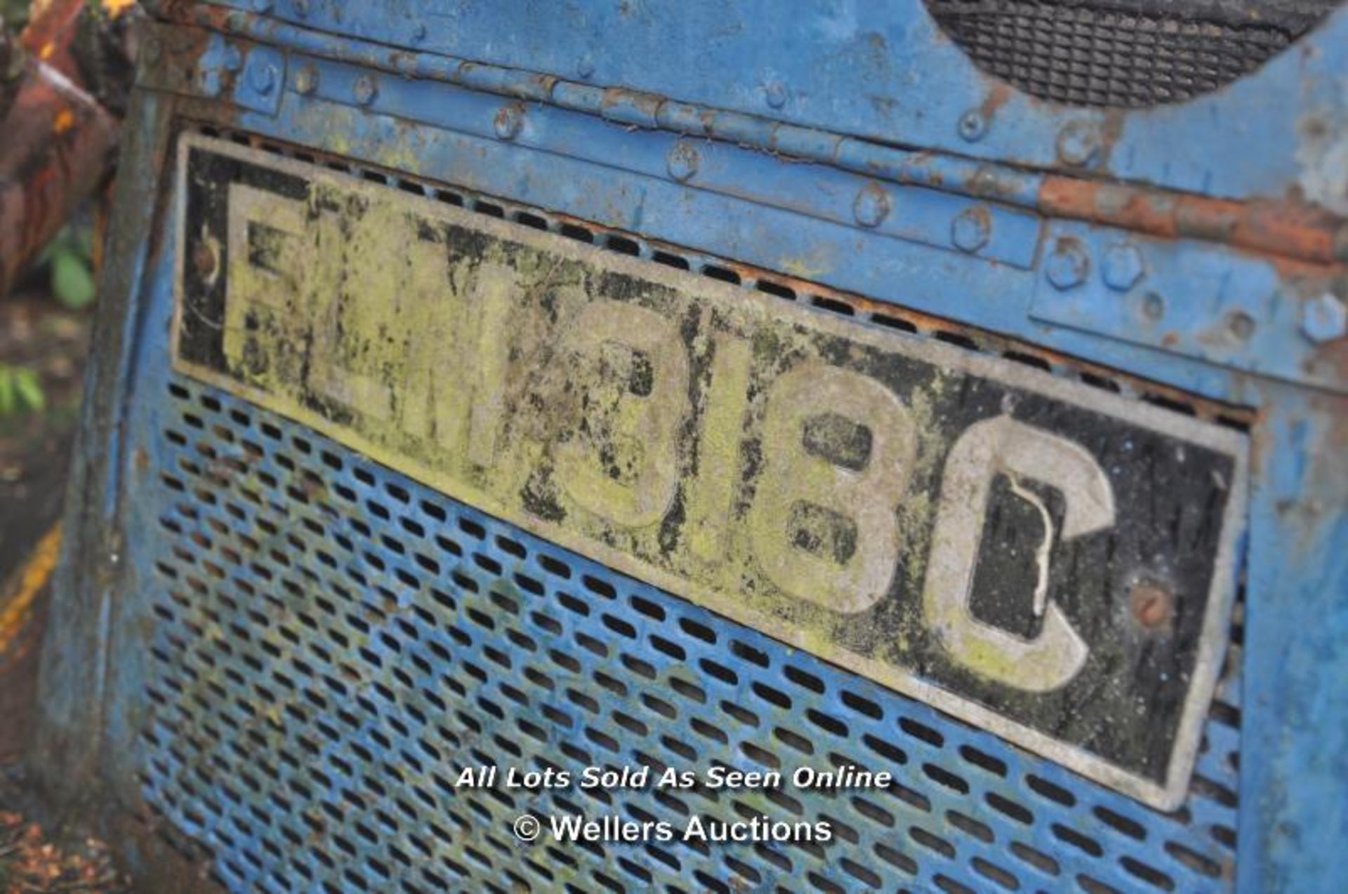 BRAY LOADING SHOVEL, 4 WHEEL DRIVE, BASED ON FORDSON SUPERMAJOR UNIT - Image 7 of 7