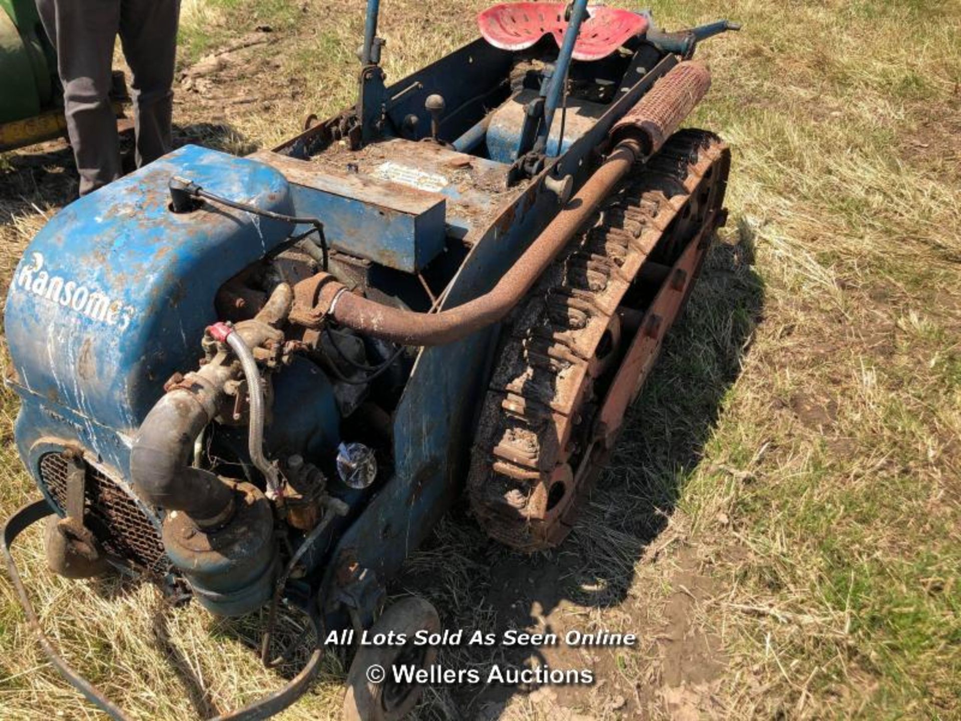 VINTAGE RANSOMES GARDEN CRAWLER - Image 2 of 4