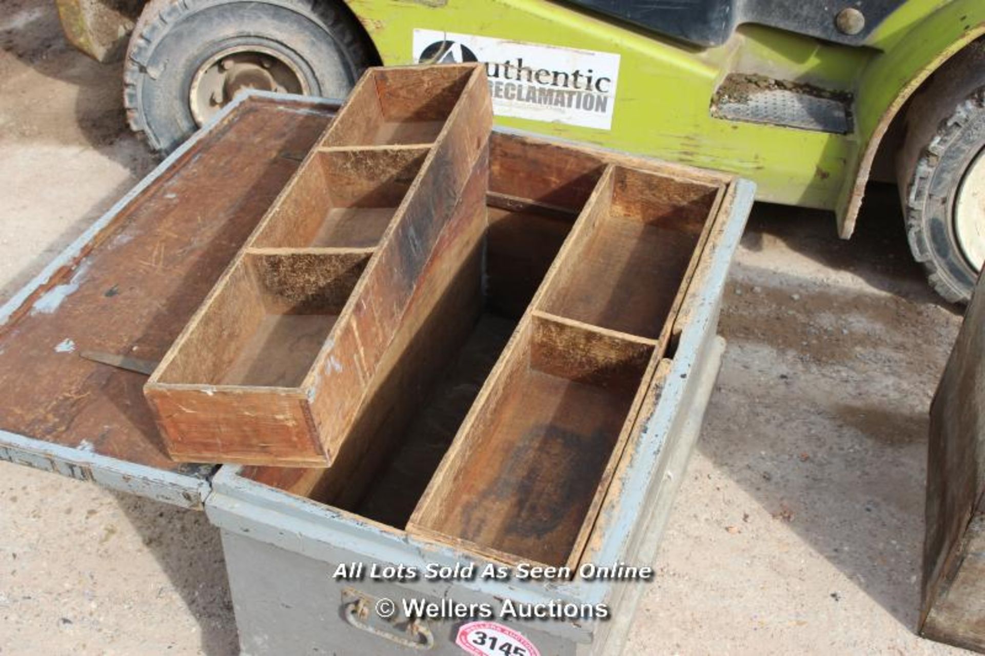 *LARGE WOODEN TRUNK WITH VARIOUS INSIDE COMPARTMENTS, 95CM, 47CM X 47CM - Image 2 of 2