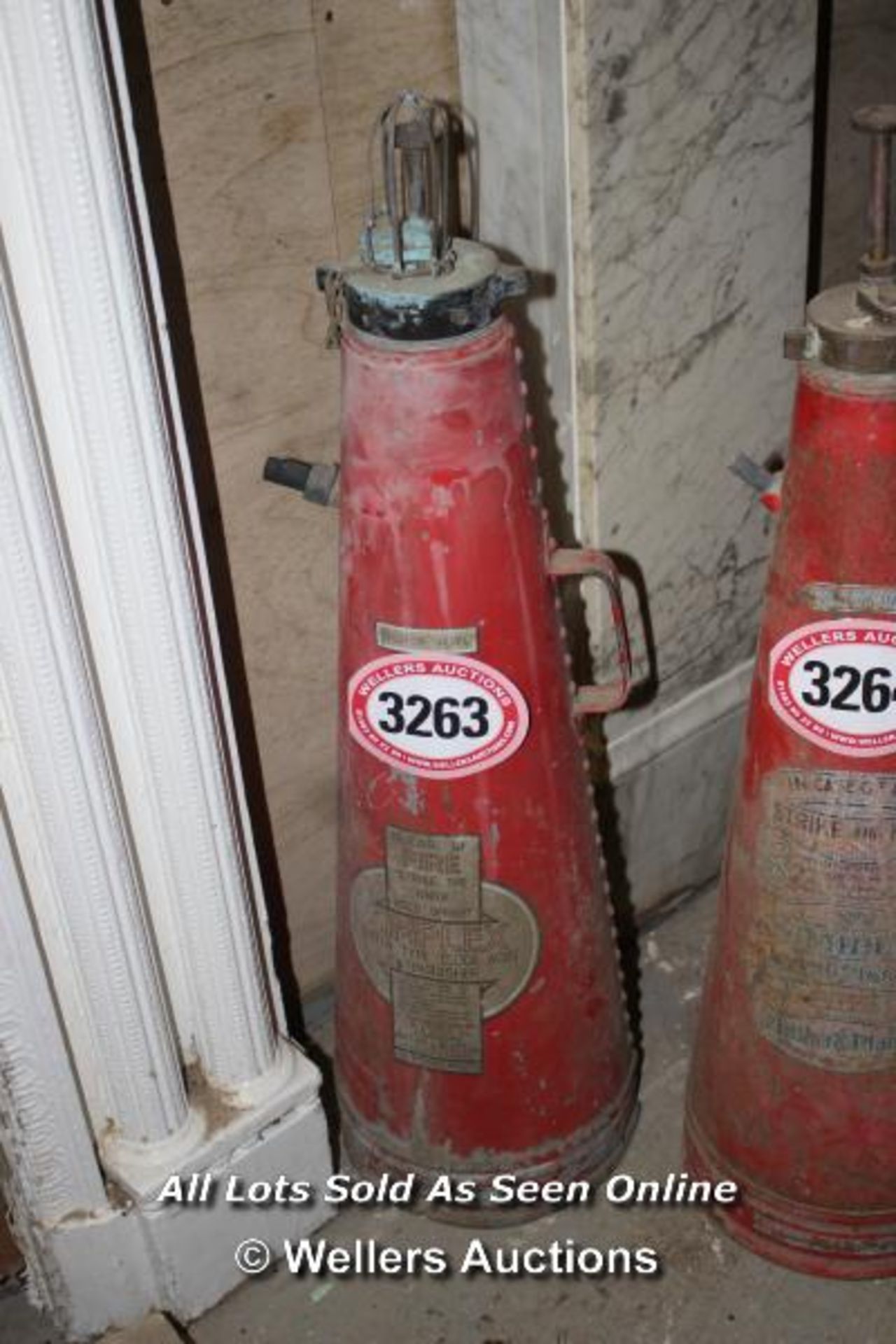 *SIMPLEX FIRE EXTINGUISHER