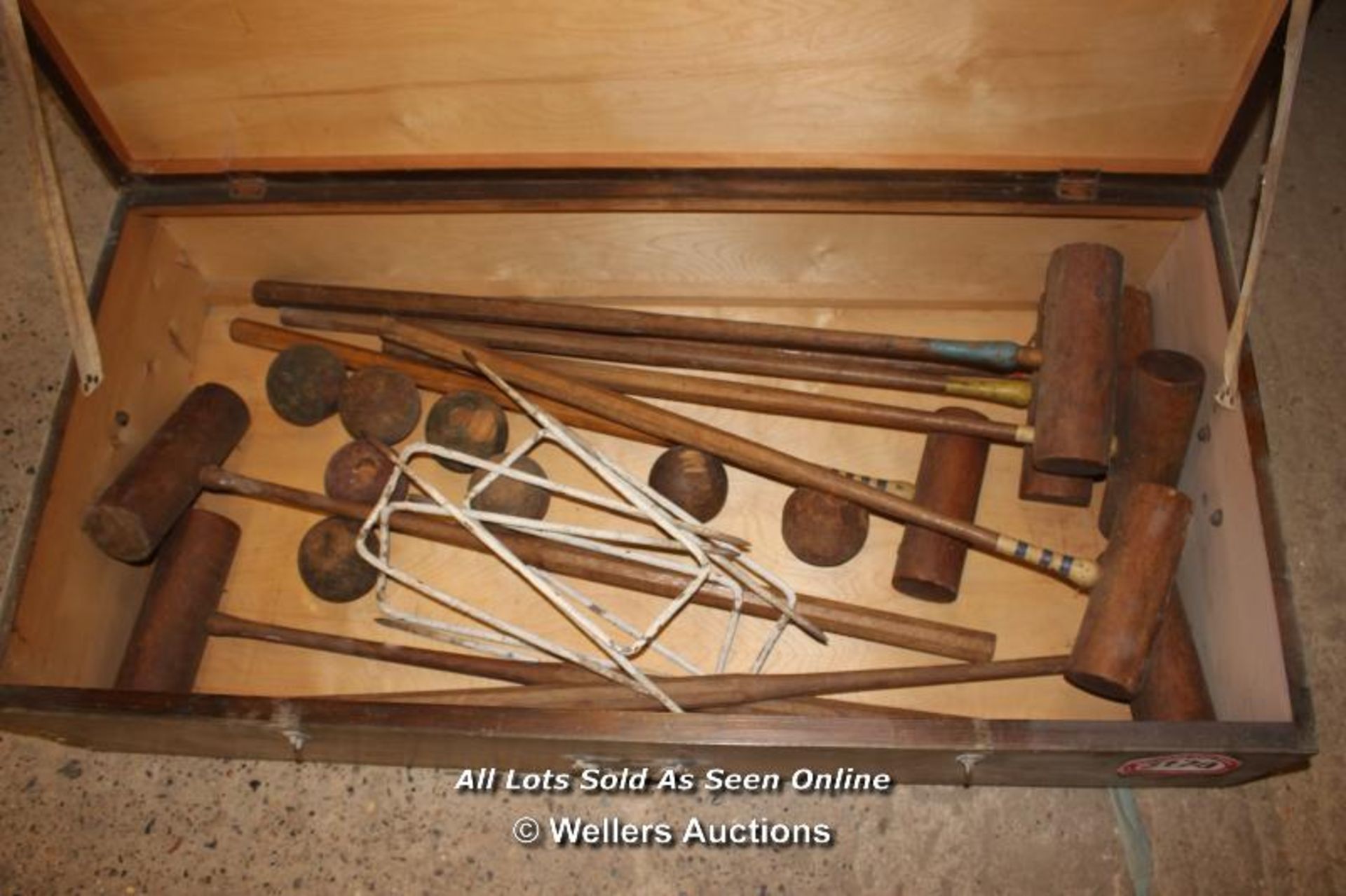 *ANTIQUE CROQUET SET IN WOODEN TRUNK - Image 2 of 3