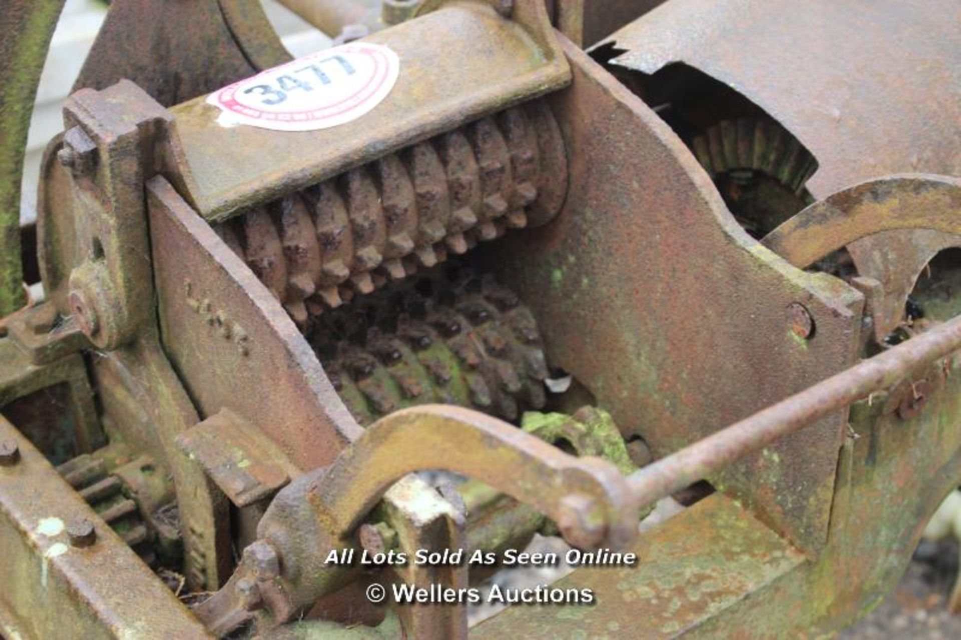 *VINTAGE FARM EQUIPMENT - Image 2 of 3