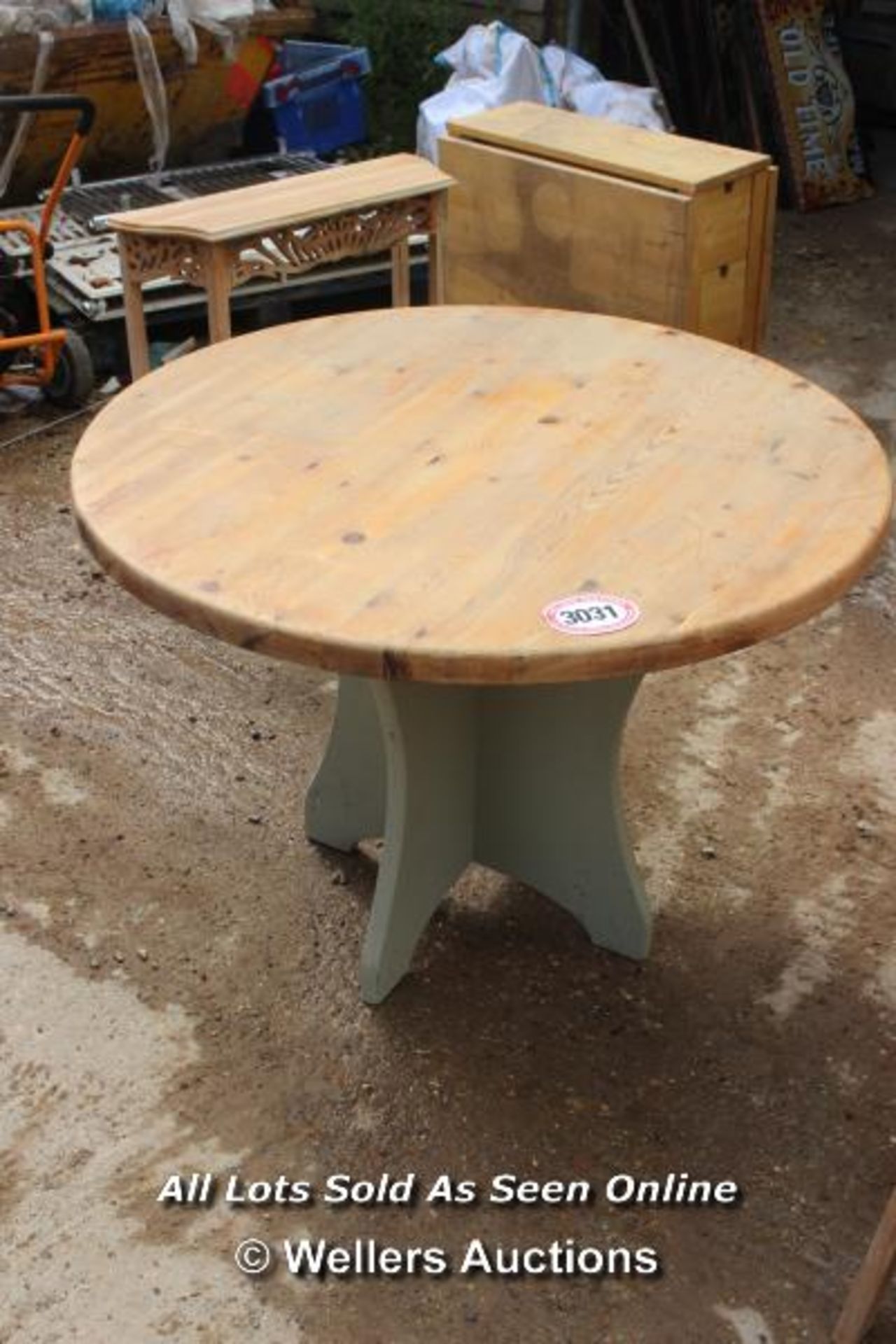 *CIRCULAR PINE TOPPED TABLE TABLE (TOP NOT ATTACHED), 106CM DIAMETER