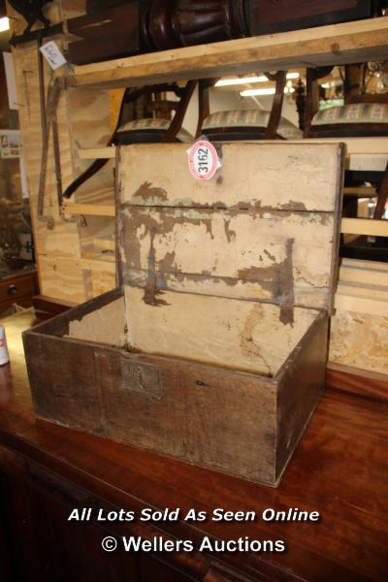 *ANTIQUE OAK STORAGE WOODEN BOX, 66CM X 44CM X 26CM - Image 2 of 2