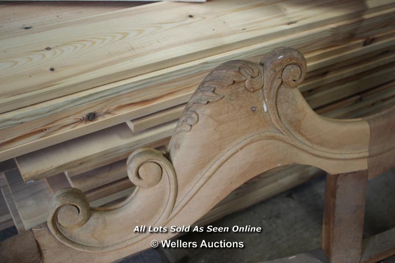 *CARVED WOODEN CHAISE LONGUE FRAME, 140CM LONG - Image 2 of 3
