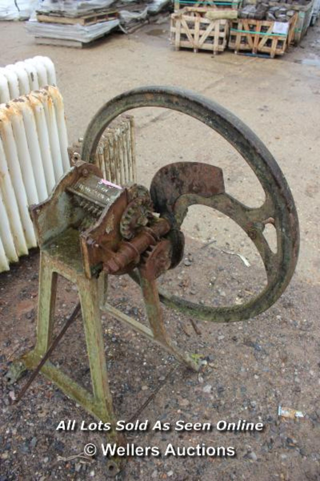 *HAYBRIDGE WALDON VINTAGE FARM EQUIPMENT - Image 3 of 4