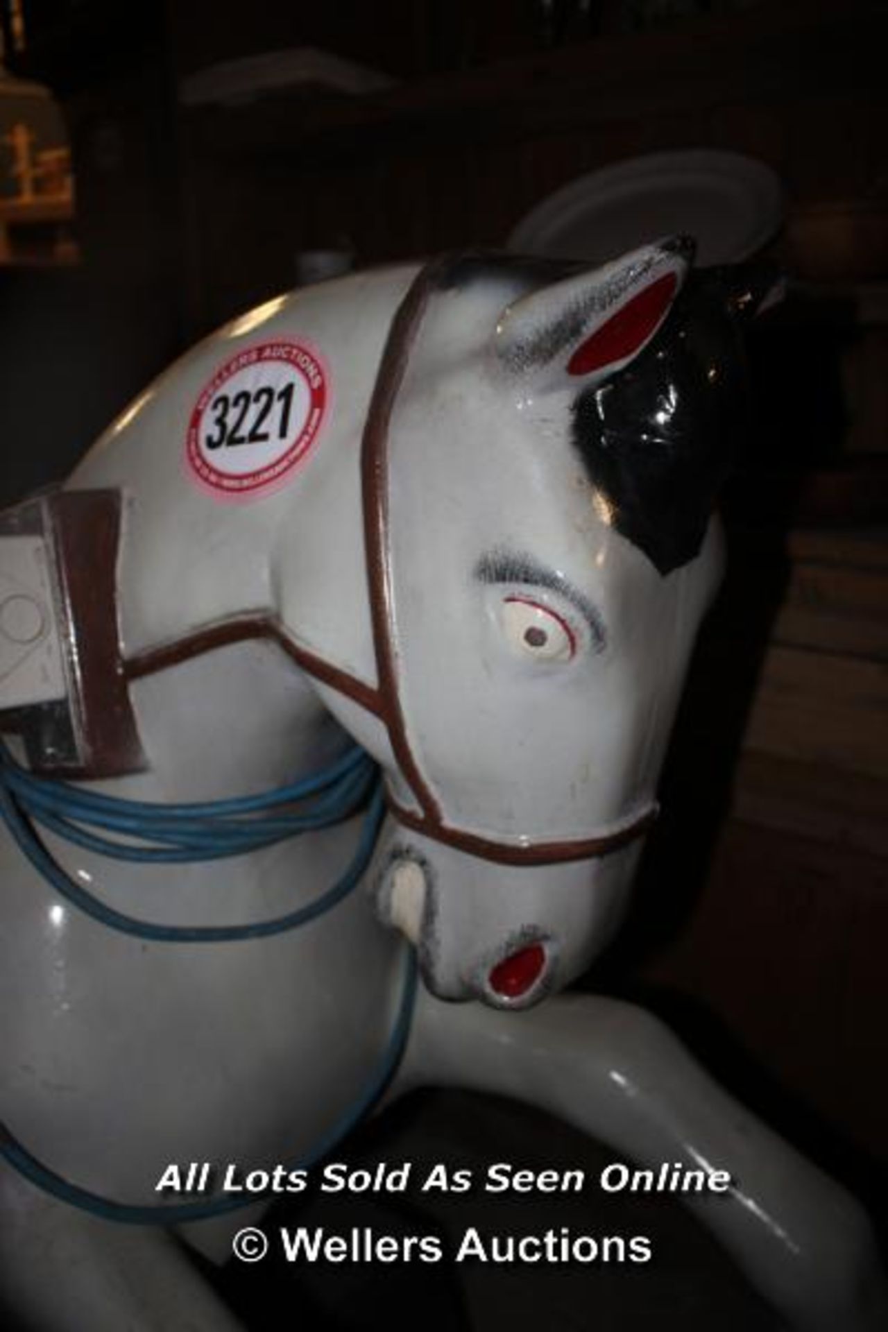 *MECHANICAL FAIRGROUND HORSE IN WORKING ORDER - Image 2 of 4