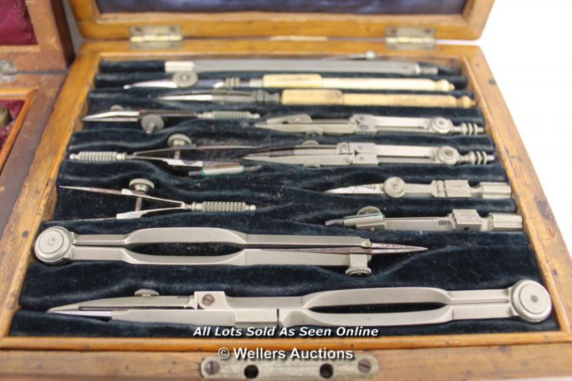 SELECTION OF VINTAGE ANTIQUE DRAFTMANS TOOLS - Image 3 of 5