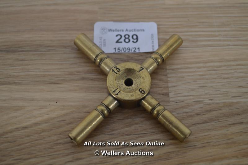 LARGE BRASS MECHANICAL,4 ARMED CLOCK KEY,SIZE 7,9,11,13