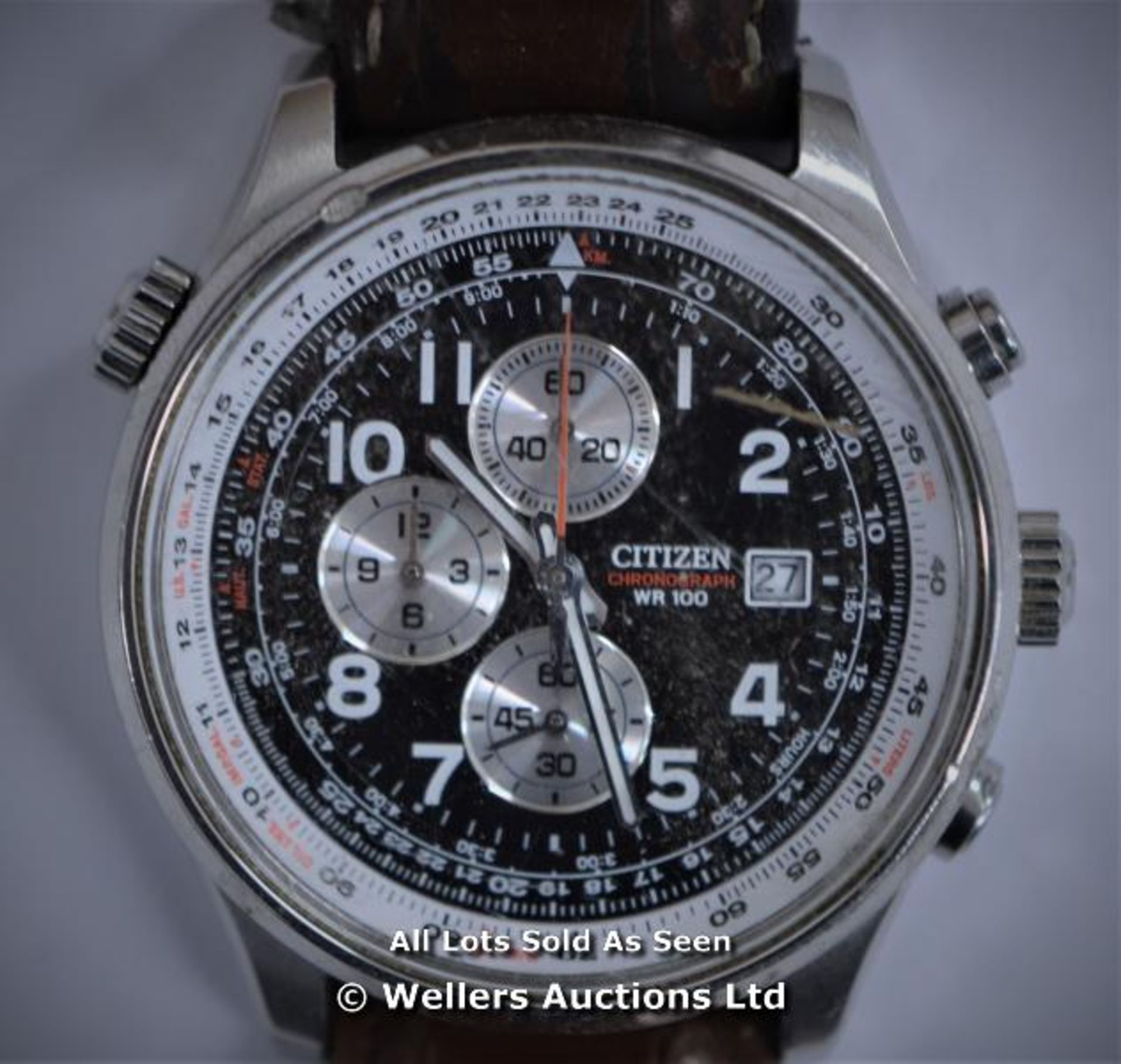 *GENTS CITIZEN CHRONOGRAPH, QUARTZ MOVEMENT, BLACK AND WHITE ARABIC DIAL WITH DATE IN A STAINLESS - Image 3 of 4