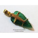 *A BEAUTIFUL FANCY LEAF CUT EMERALD PENDANT SET IN 18CT YELLOW GOLD SETTING ADORNED WITH 13 ROUND