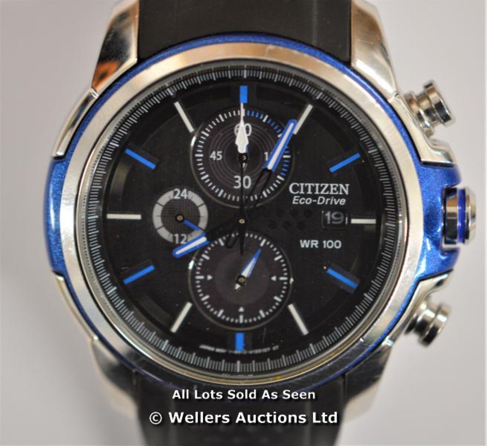 *GENTS CITIZEN ECO-DRIVE CHRONOGRAPH, QUARTZ MOVEMENT, BLACK BATTON DIAL WITH DATE IN STAINLESS - Image 3 of 5