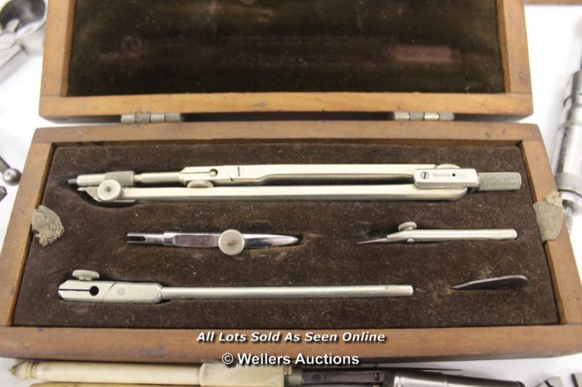 SELECTION OF VINTAGE ANTIQUE DRAFTMANS TOOLS - Image 2 of 5