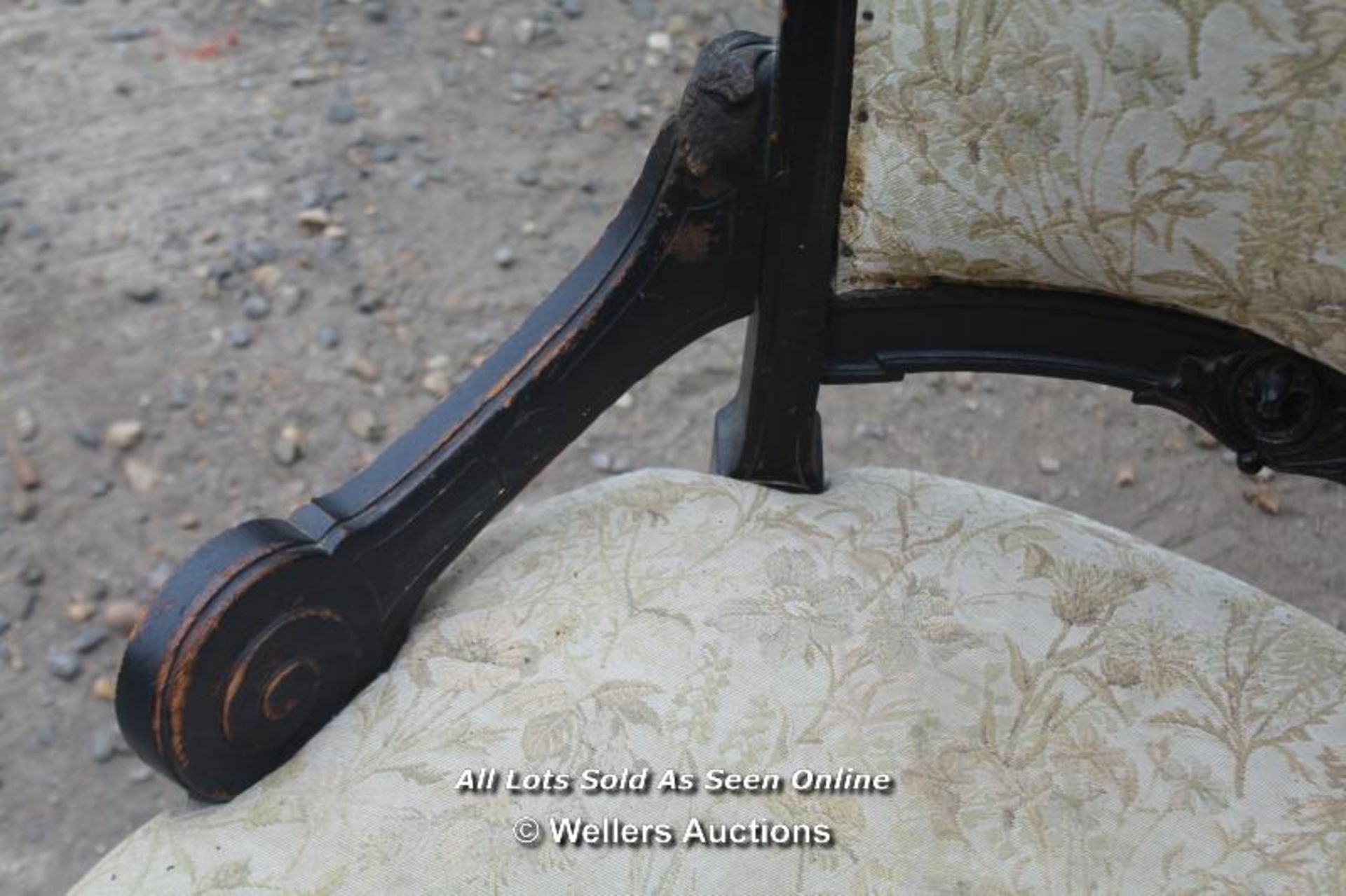 VICTORIAN CARVED NURSING CHAIR WITH TURNED FRONT LEGS AND CASTERS, 56CM WIDE, 56CM DEEP, SEAT 32CM - Image 5 of 7